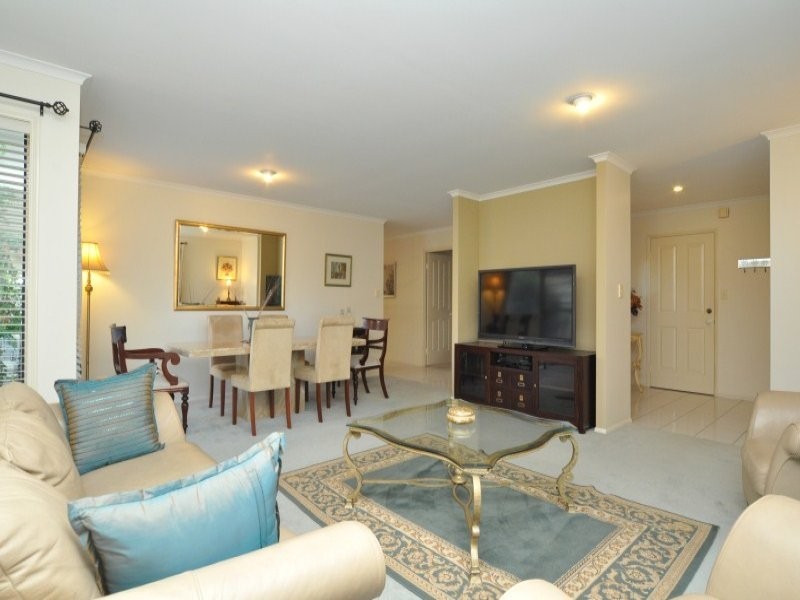 5 Cattleya Court, Hollywell QLD 4216