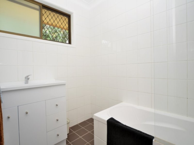 2/192 Oxley Drive, Coombabah QLD 4216