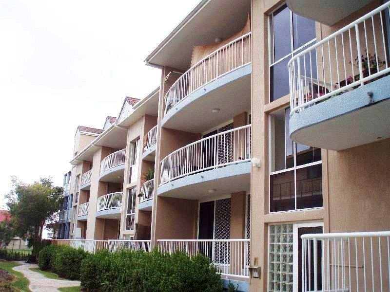 14/111 Frank Street, Labrador QLD 4215