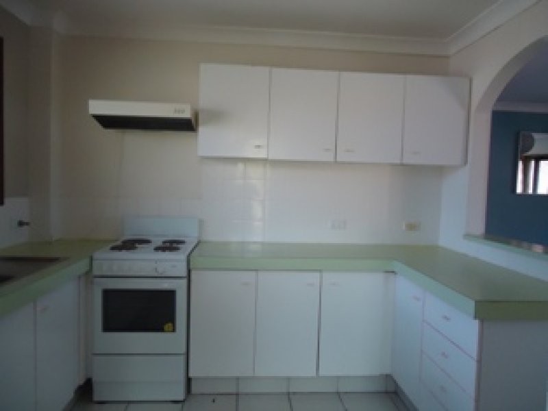 8/34 Imperial Parade, Labrador QLD 4215