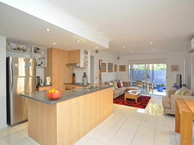 6/394 Pine Ridge Road, Coombabah QLD 4216