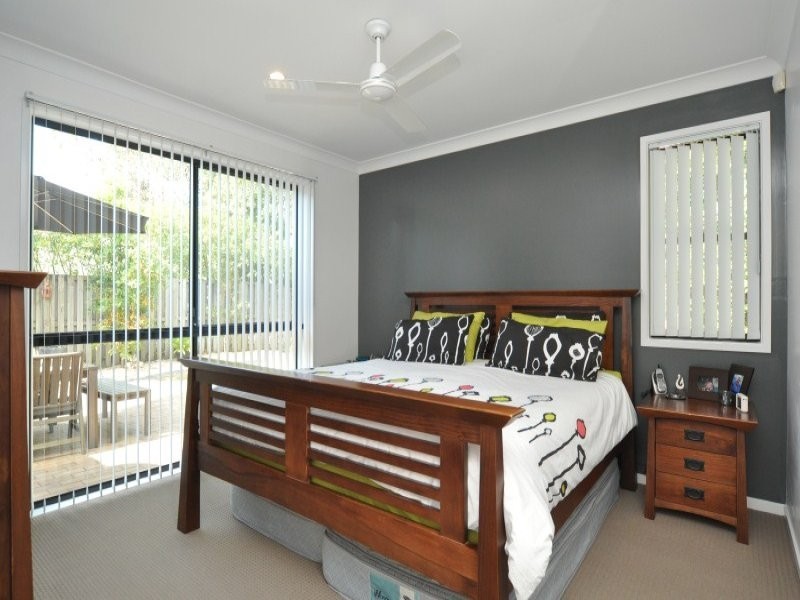 4/590 Pine Ridge Road, Coombabah QLD 4216