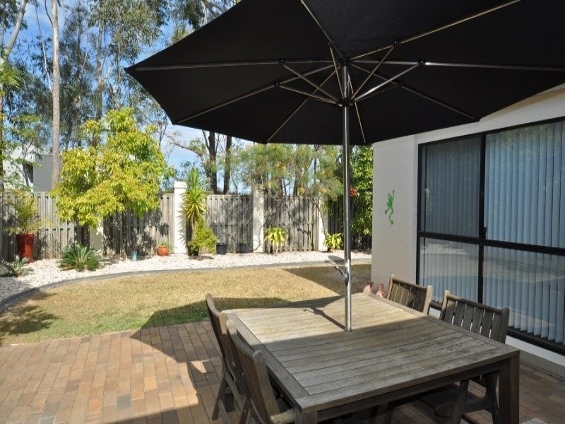 4/590 Pine Ridge Road, Coombabah QLD 4216