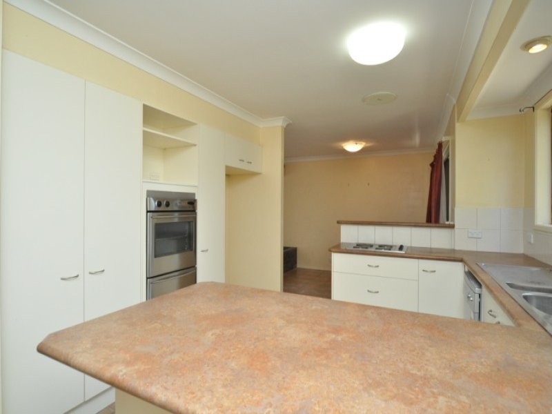 10 Eacham Avenue, Coombabah QLD 4216