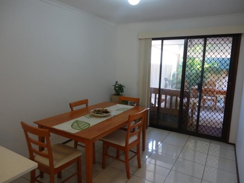 1/13 Orkney Place, Labrador QLD 4215