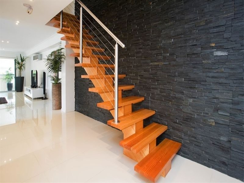 1/4 Donald Avenue, Paradise Point QLD 4216