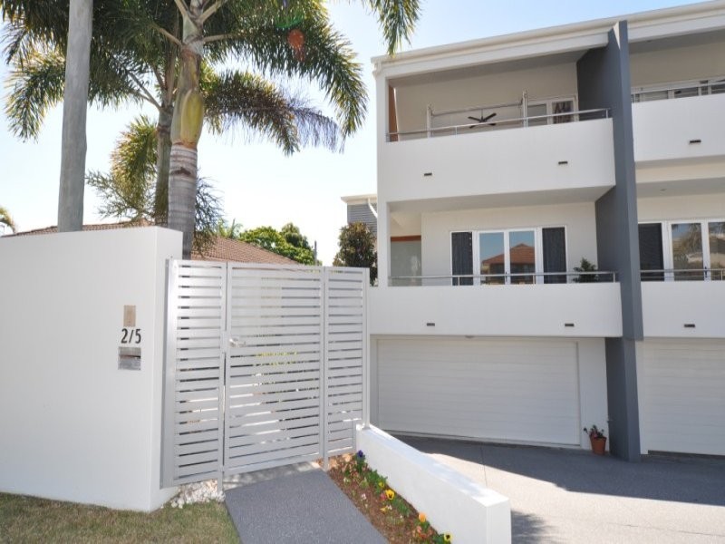 2/5 Muscovey Avenue, Paradise Point QLD 4216