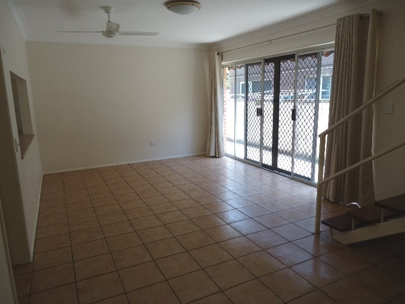 3/18 Central Street, Labrador QLD 4215