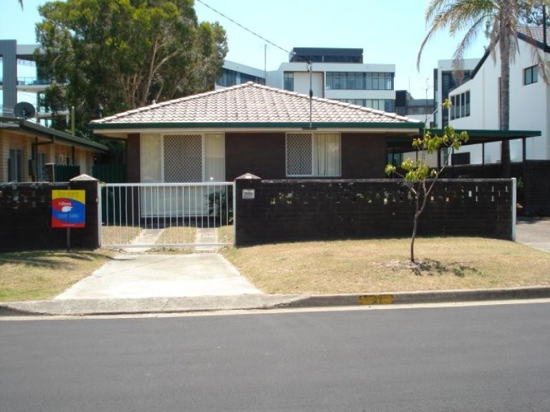 27 Killowill Avenue, Paradise Point QLD 4216