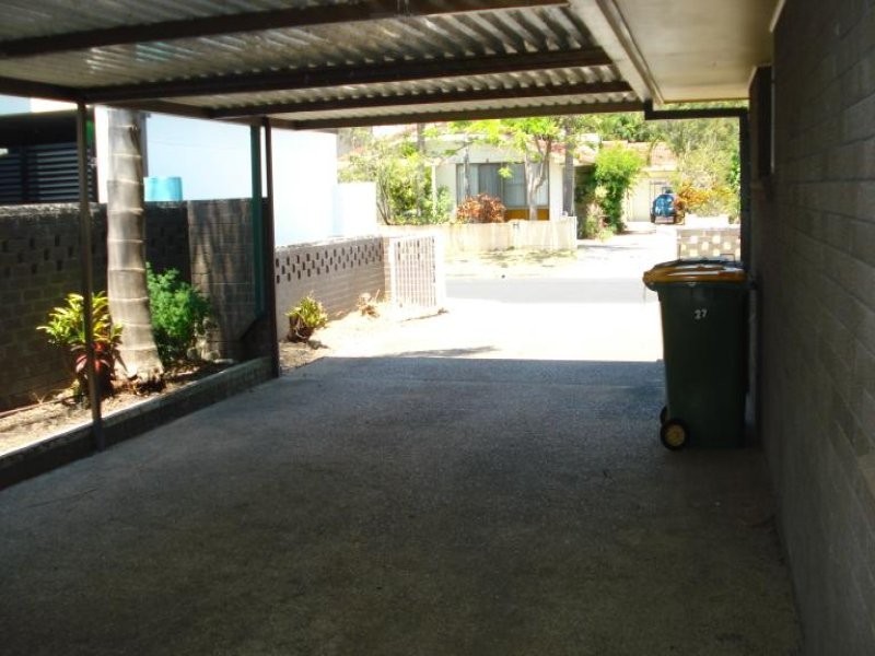 27 Killowill Avenue, Paradise Point QLD 4216