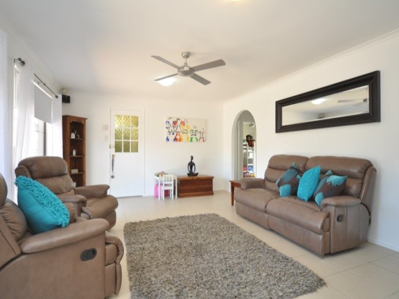 12 Wendoree Way, Coombabah QLD 4216