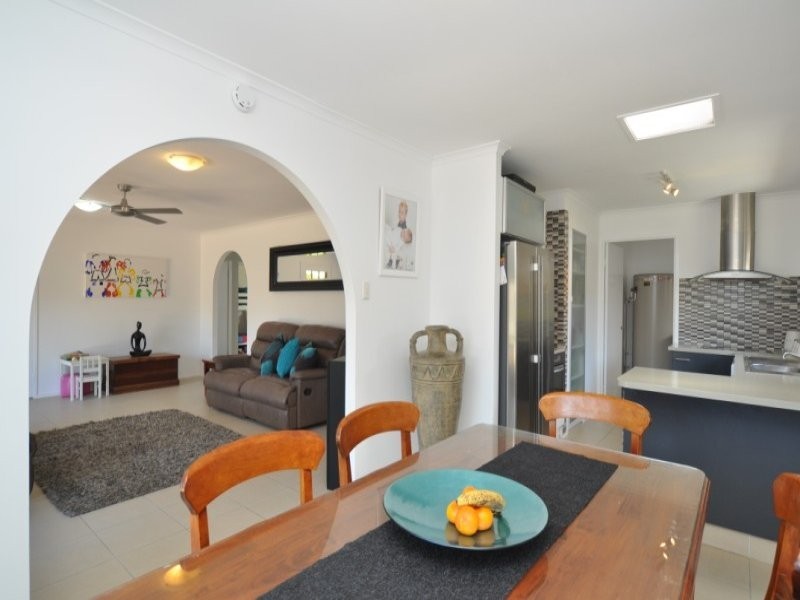 12 Wendoree Way, Coombabah QLD 4216