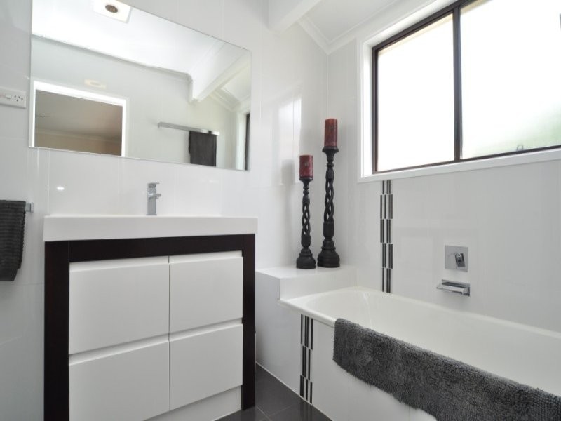 12 Wendoree Way, Coombabah QLD 4216