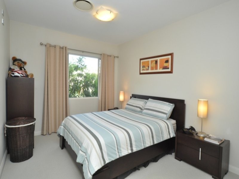 3/27 Gordon Street, Labrador QLD 4215