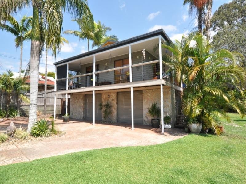12 Iragana Street, Hope Island QLD 4212
