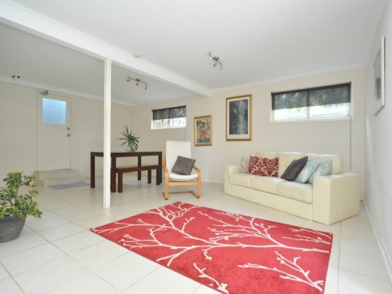 12 Iragana Street, Hope Island QLD 4212