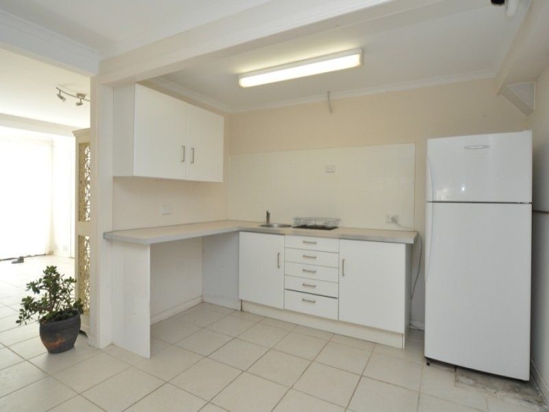 12 Iragana Street, Hope Island QLD 4212