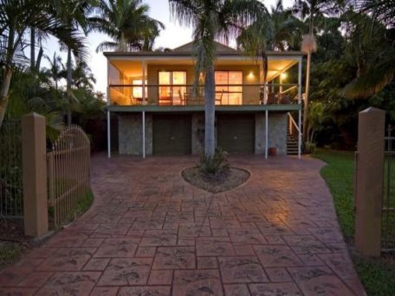 12 Iragana Street, Hope Island QLD 4212