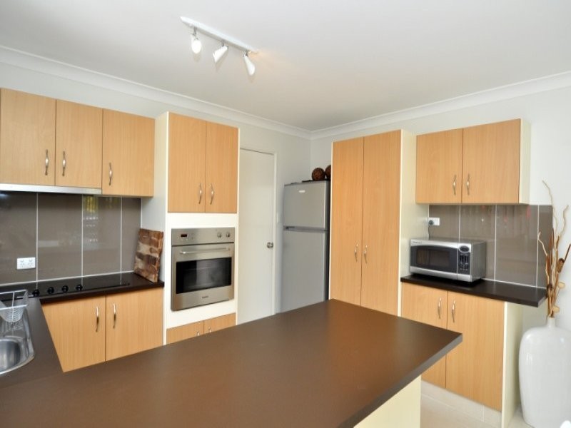 1/23 Coventry Court, Labrador QLD 4215