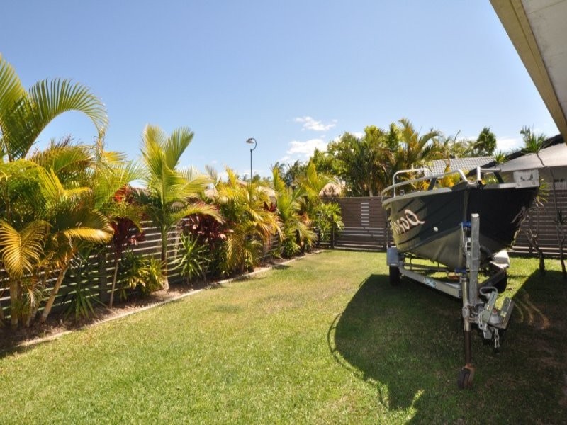 1/23 Coventry Court, Labrador QLD 4215