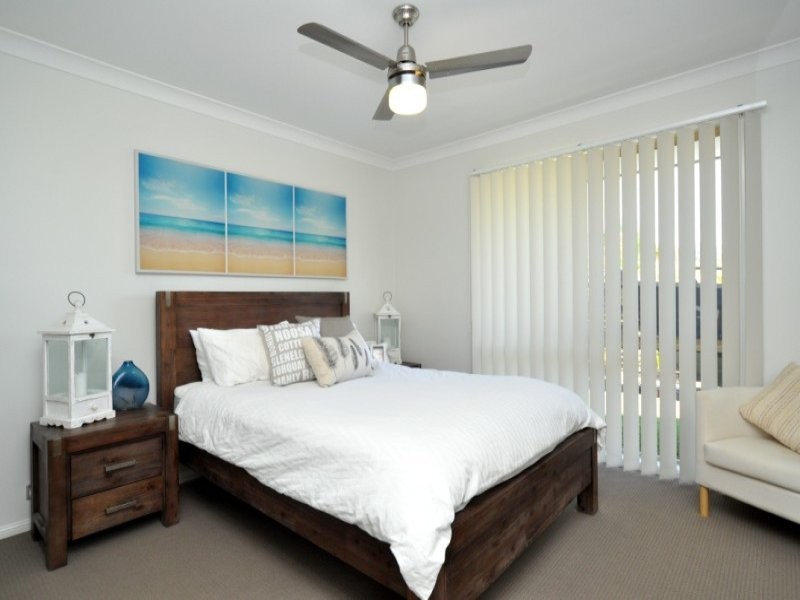 1/23 Coventry Court, Labrador QLD 4215