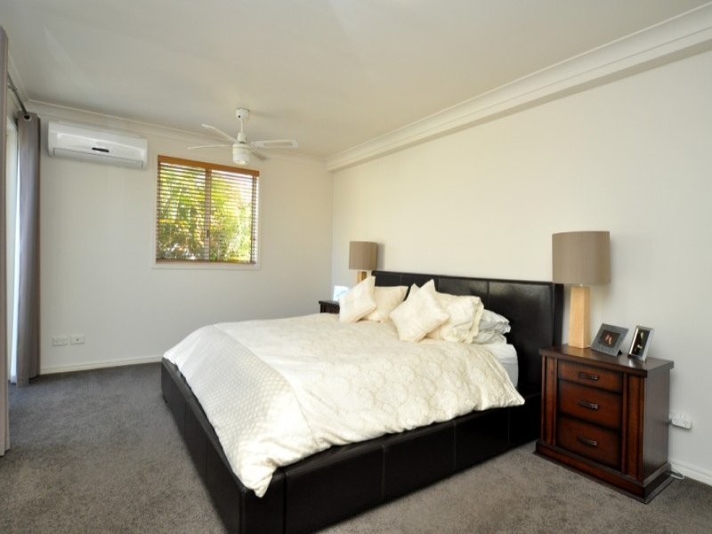64/88 Limetree Parade, Runaway Bay QLD 4216