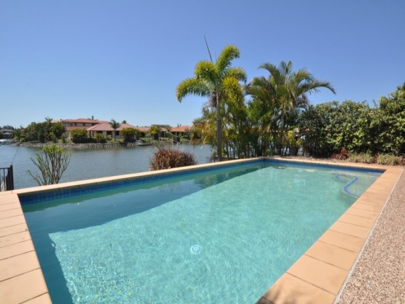 25 Lee Anne Crescent, Helensvale QLD 4212
