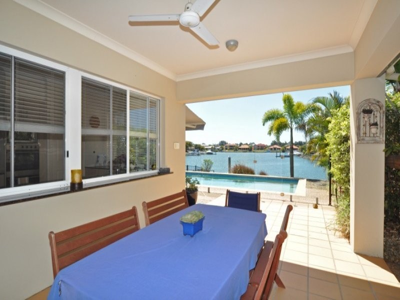 25 Lee Anne Crescent, Helensvale QLD 4212