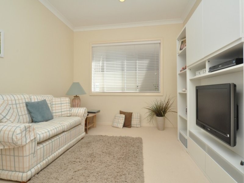 25 Lee Anne Crescent, Helensvale QLD 4212