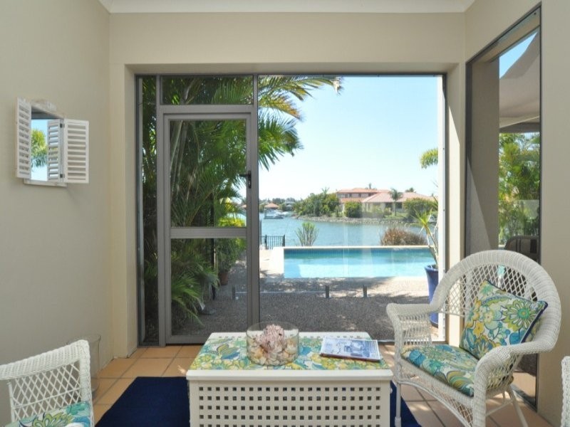 25 Lee Anne Crescent, Helensvale QLD 4212