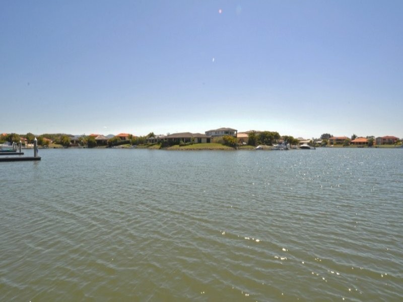 25 Lee Anne Crescent, Helensvale QLD 4212