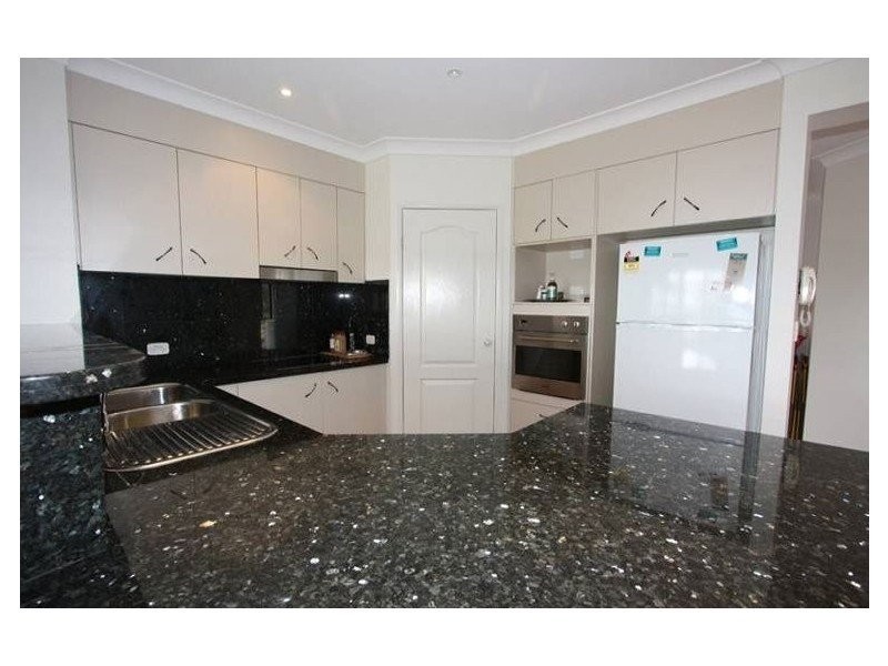 21 Hillary Circuit, Pacific Pines QLD 4211