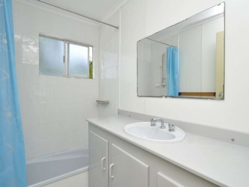 5 Swallow Avenue, Paradise Point QLD 4216