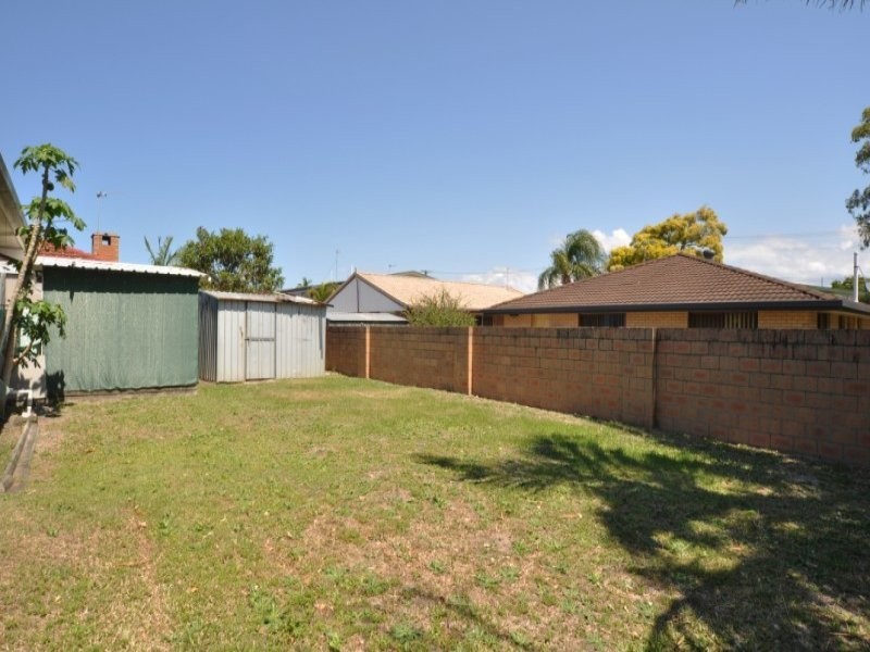 304 Bayview Street, Hollywell QLD 4216