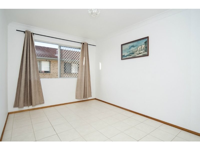 8/5 Brett Avenue, Labrador QLD 4215