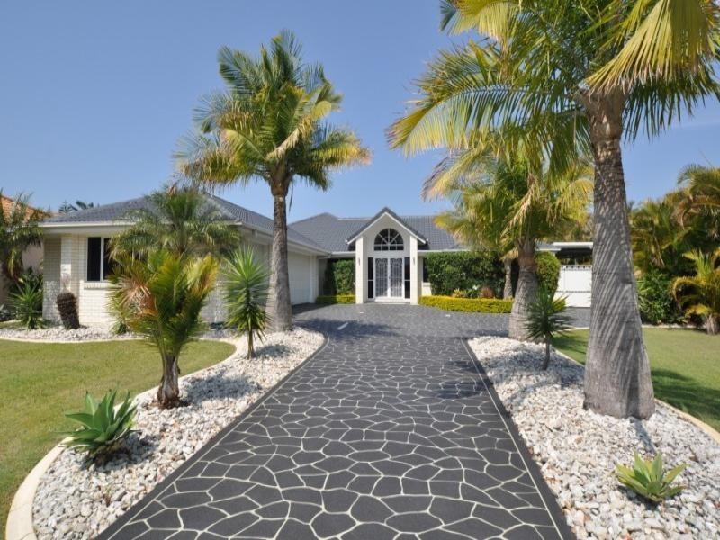 5 Dallow Crescent, Monterey Keys QLD 4212