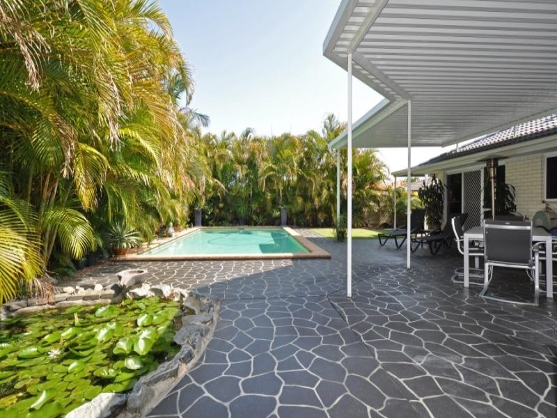 5 Dallow Crescent, Monterey Keys QLD 4212