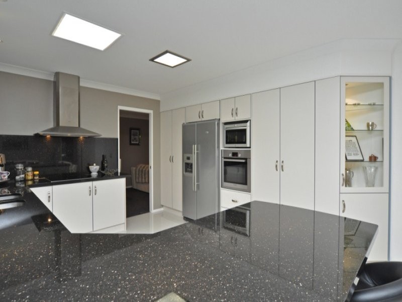 5 Dallow Crescent, Monterey Keys QLD 4212