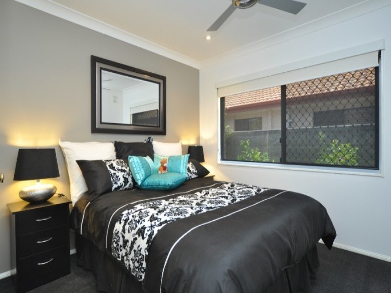 5 Dallow Crescent, Monterey Keys QLD 4212