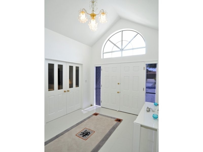 5 Dallow Crescent, Monterey Keys QLD 4212