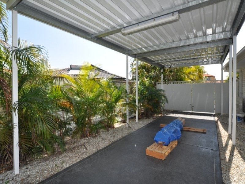 5 Dallow Crescent, Monterey Keys QLD 4212