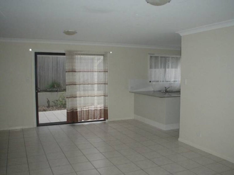 3/9 Government Road, Labrador QLD 4215