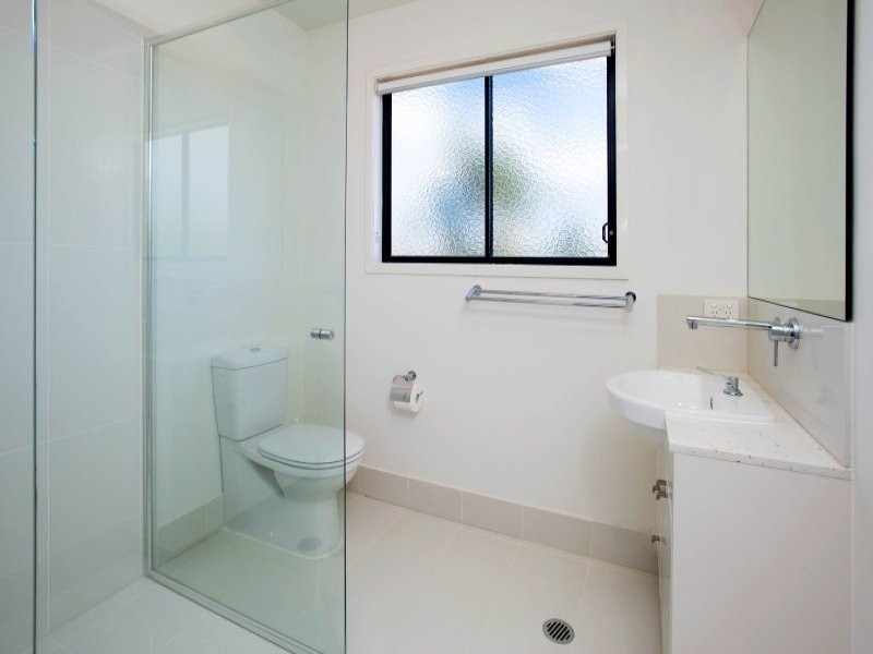 2/23 Abalone Avenue, Paradise Point QLD 4216