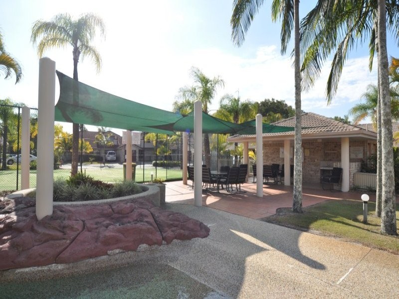 17/264 Oxley Drive, Coombabah QLD 4216