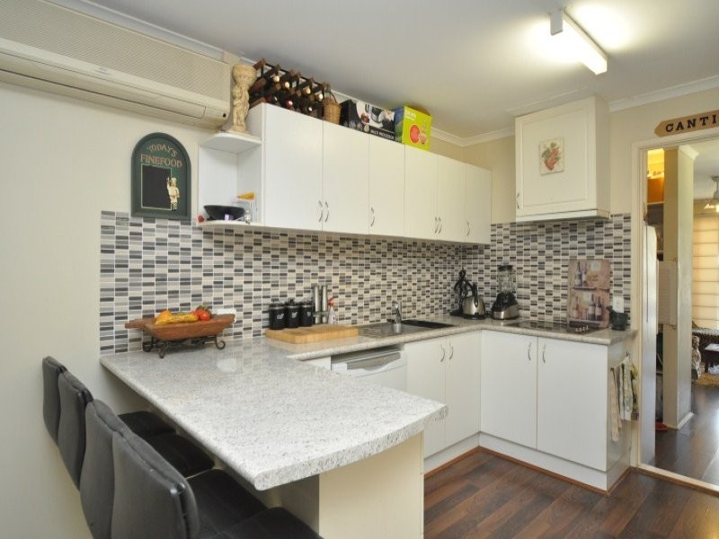 2/82 Kangaroo Avenue, Coombabah QLD 4216
