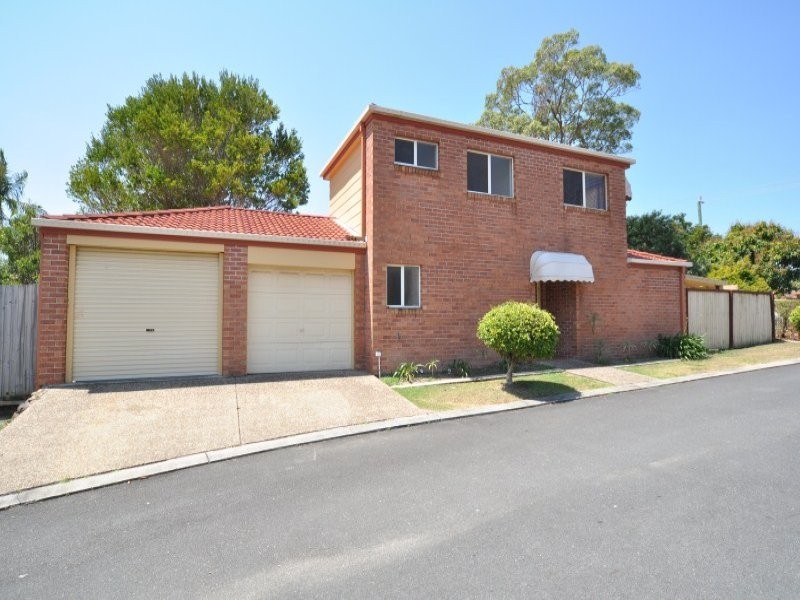 2/394 Pine Ridge Road, Coombabah QLD 4216