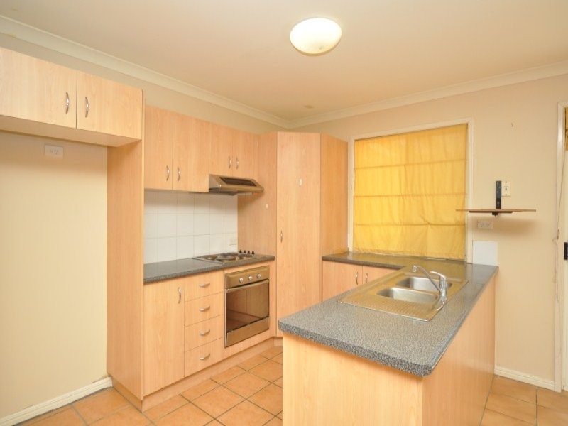 2/394 Pine Ridge Road, Coombabah QLD 4216