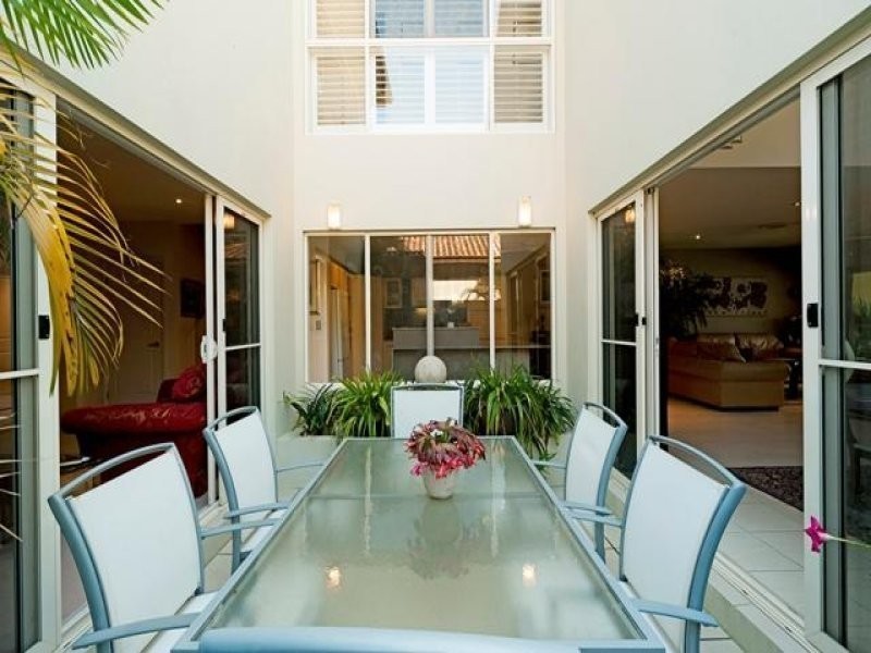 90/5201 Marine Drive West, Hope Island QLD 4212