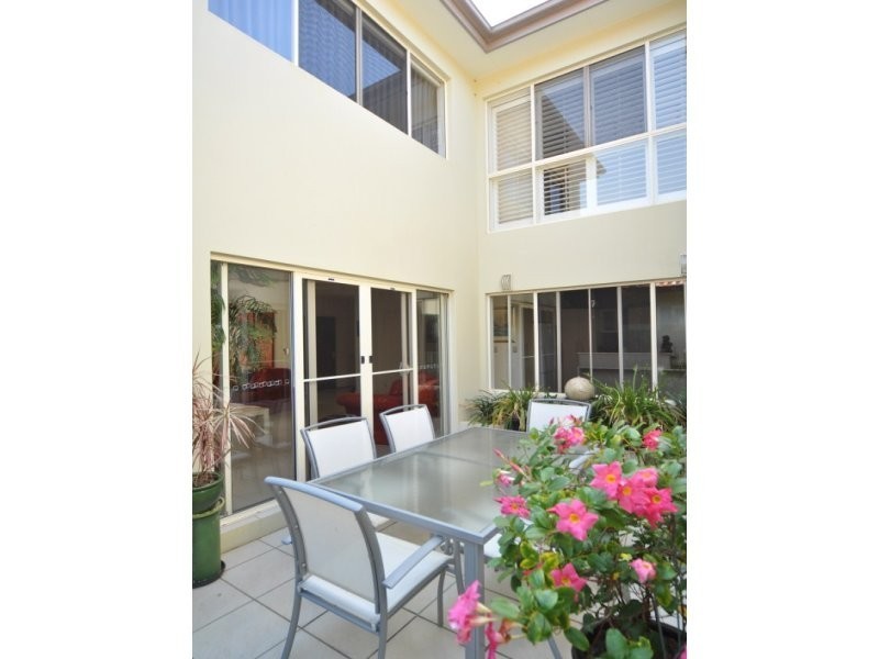 90/5201 Marine Drive West, Hope Island QLD 4212