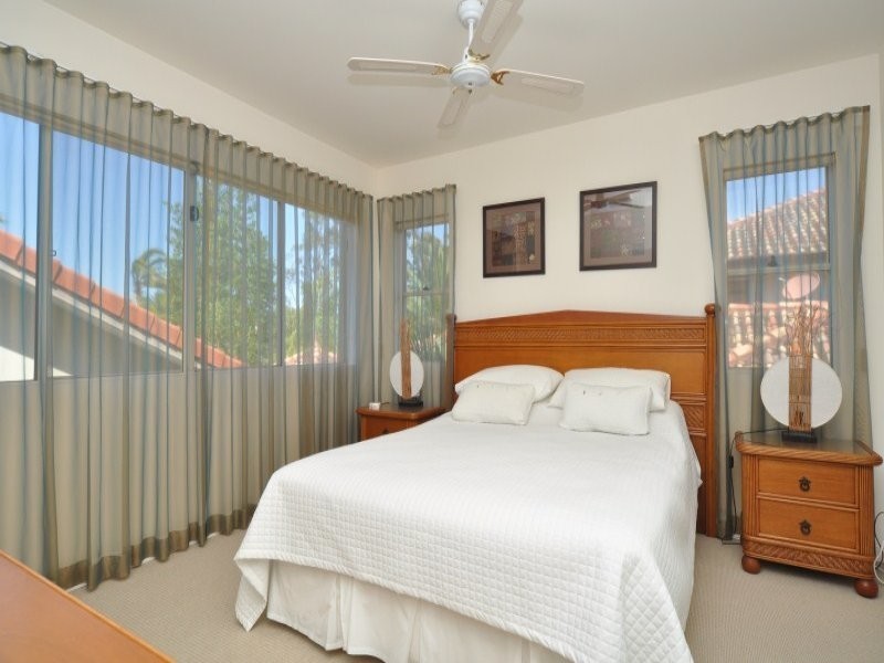 90/5201 Marine Drive West, Hope Island QLD 4212